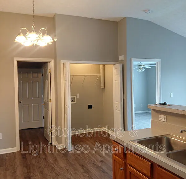 1215 Lighthouse Cv #18-W — Photo 7