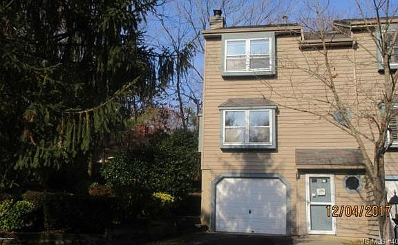 2nd image of 28 Melrose Dr APT 9C