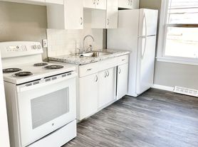 Meadowlark Apartments