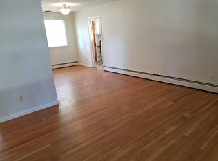 258 10th St, Pasadena, MD 21122