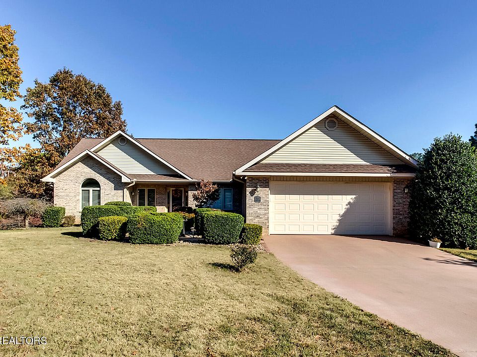 1st image of 142 Gigi Ln