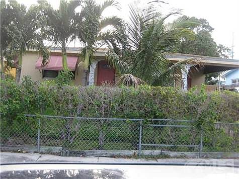 1st image of 639 S Pine St