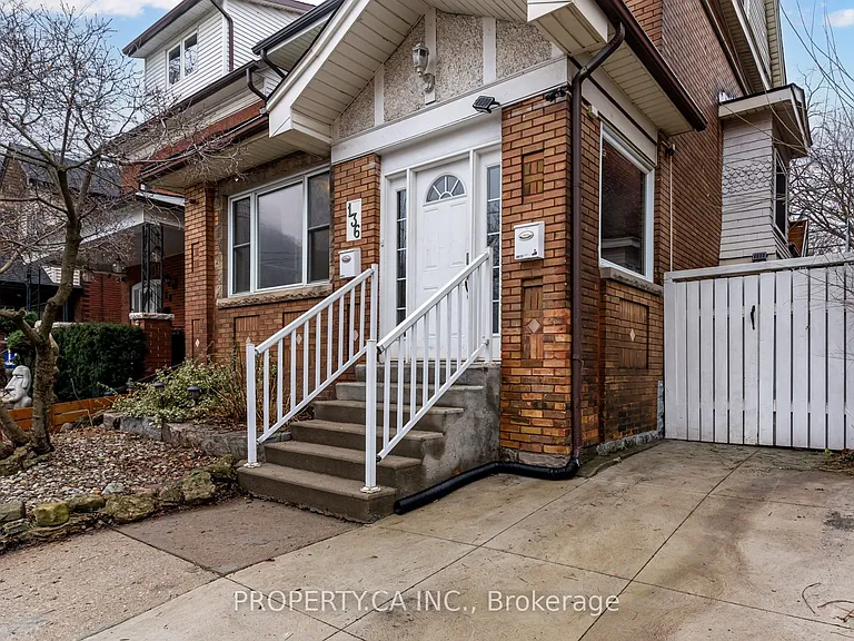 136 Ontario Ave #1 — Photo 4