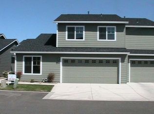 369 Live Oak Loop, Central Pt, OR 97502