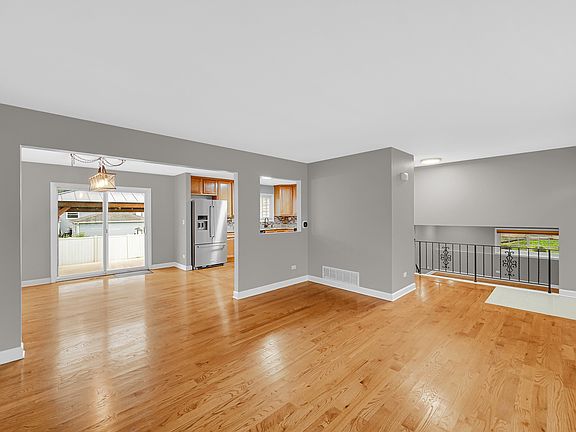 4th image of 431 Polo Club Dr
