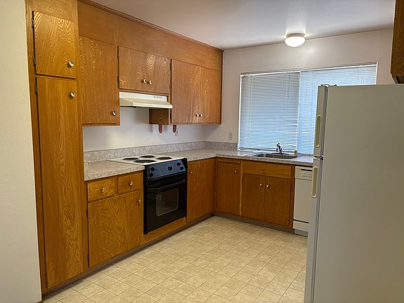 4th image of 364 Malcolm Ave APT 8