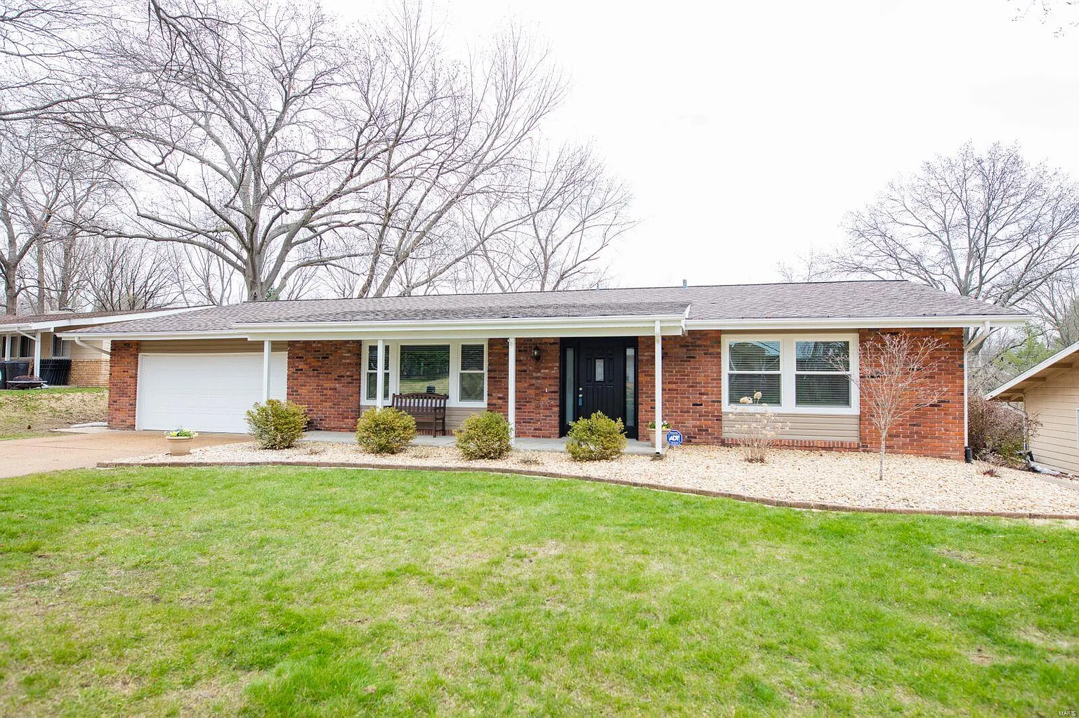 1614 Fontana Dr photo 1