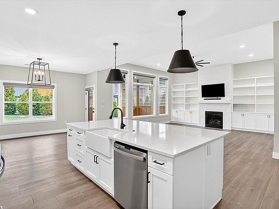 2nd image of 3805 E Hutcheson Avenue