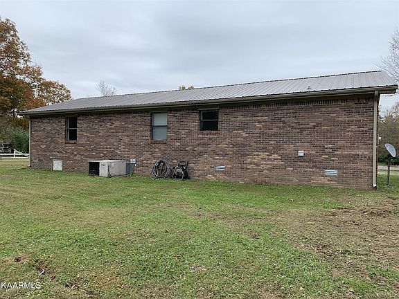 3rd image of 4097 Highland Ln
