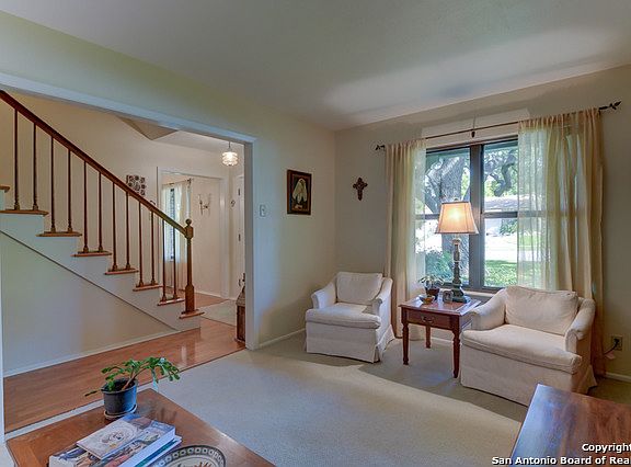 3rd image of 106 Da Gama Dr