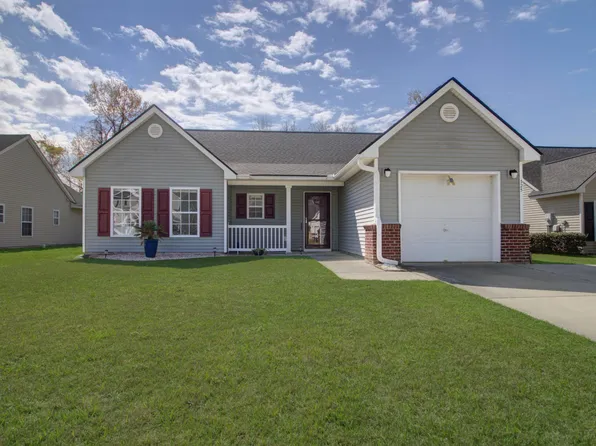 325 Slow Mill Dr, Goose Creek, SC 29445