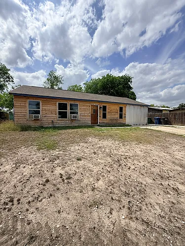 211 Estate Dr Photo 1