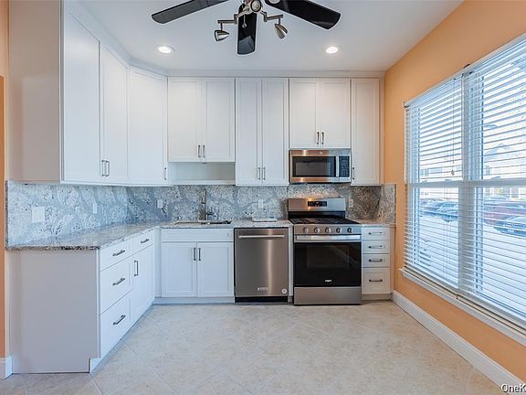 5th image of 728 Birchwood Park Drive