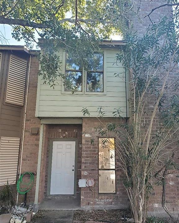 1st image of 2902 Saint Joseph St