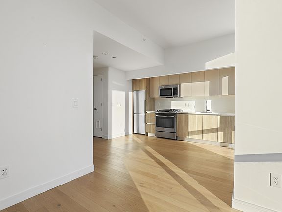 4th image of 42-20 24th St #33F