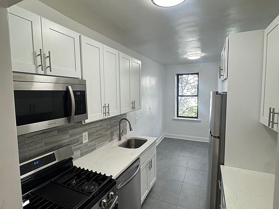 4th image of 120-05 Hillside Ave #3P