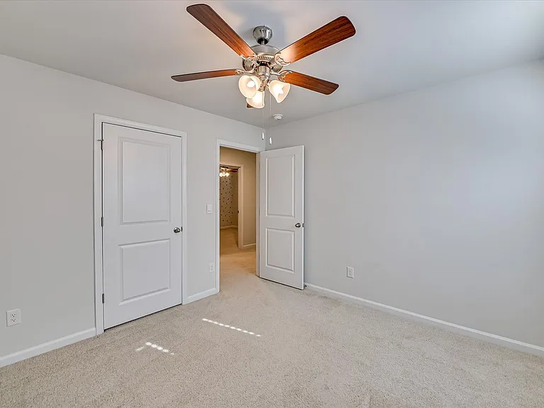 2892 Calli Crossing Dr — Photo 32