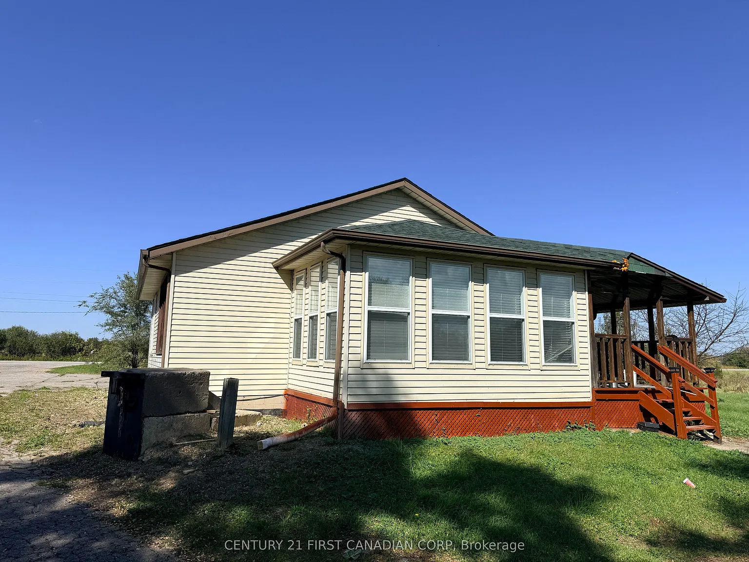 3 bed, $3,500 — Photo 2
