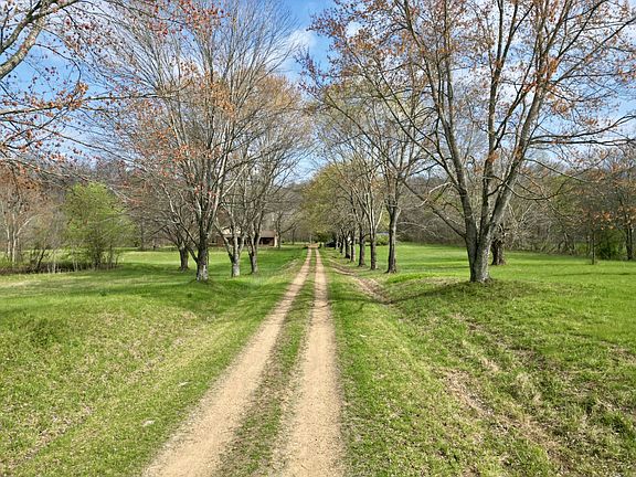 4th image of 1875 New Hope Rd