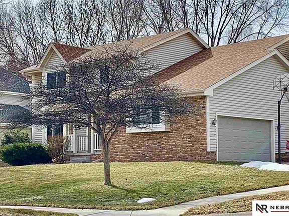 2nd image of 4404 S 152nd Cir