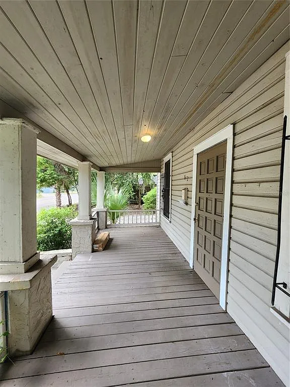 3 bed, 1.0 bath, 1146 sqft, $1,600 — Photo 2