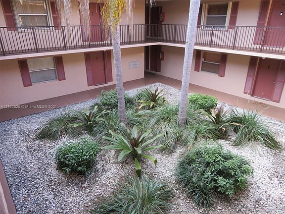 Building Courtyard