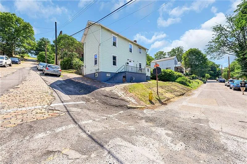 1701 4th Ave photo 1