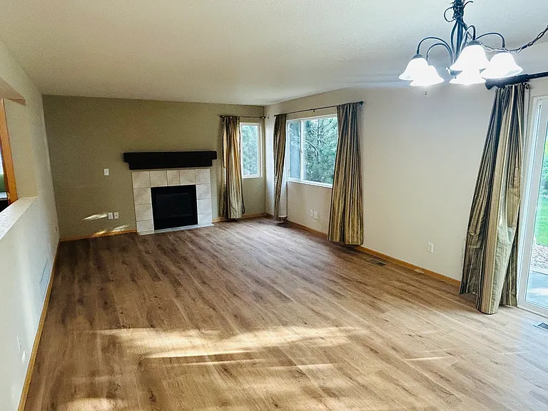 2621 Southfield Ct — Photo 5