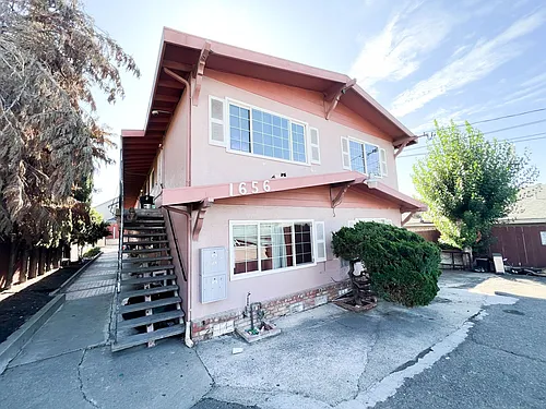 1656 162nd Ave. Photo 1