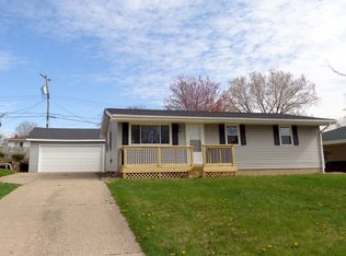 1913 W Daytona Dr, Peoria, IL 61614