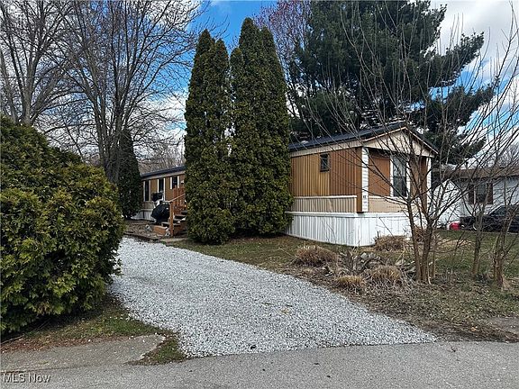 3rd image of 65 Melody Ln