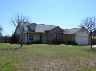 109 Faircrest Dr, Aubrey, TX 76227