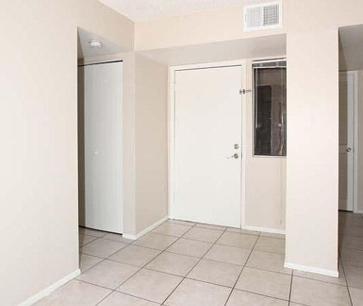 3rd image of 1730 W Emelita Ave APT 1026