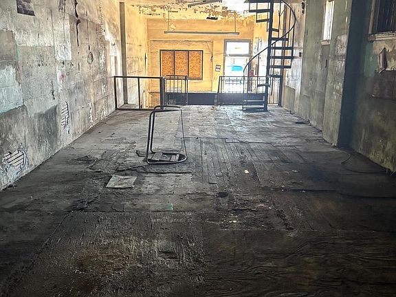 5th image of 7156 Torresdale Ave