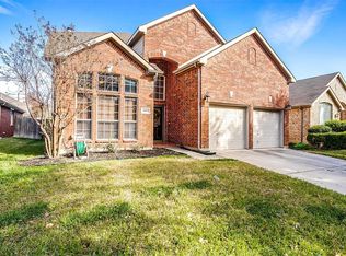 8005 Pretoria Pl, Fort Worth, TX 76123