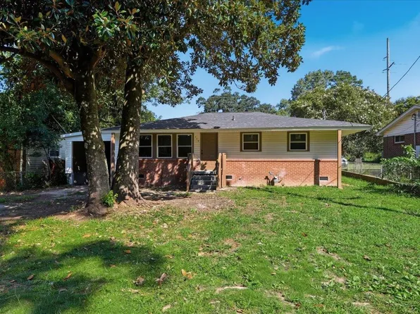 320 Langston Dr, Greenville, SC 29617