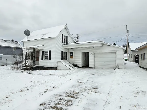 377 Pine St, Republic, MI 49879