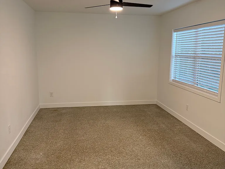 182 W Lakeview Ave — Photo 26
