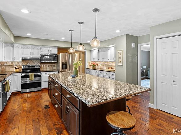 5th image of 7 Linden Ct