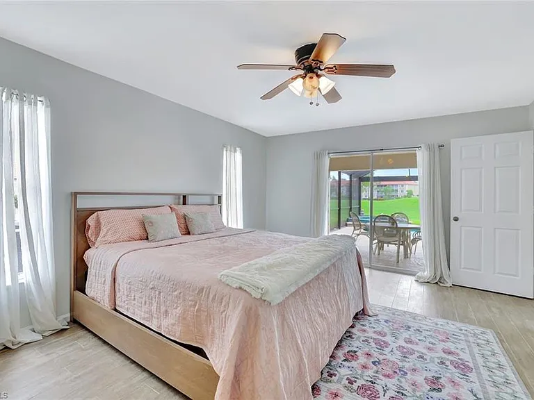 5859 Westbourgh Ct — Photo 13