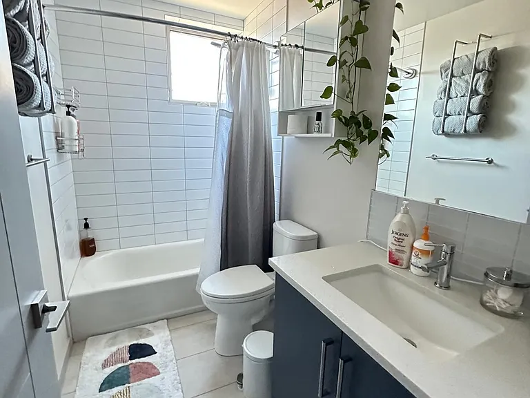 Full bathroom on 3rd floor, in between primary and second bedroom