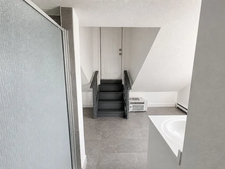 276 Atlantic St #3 — Photo 8