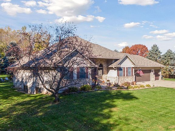 2nd image of 582 Country Oaks Ln