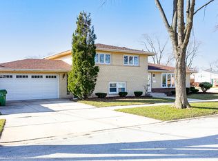 10529 Lavergne Ave, Oak Lawn, IL 60453