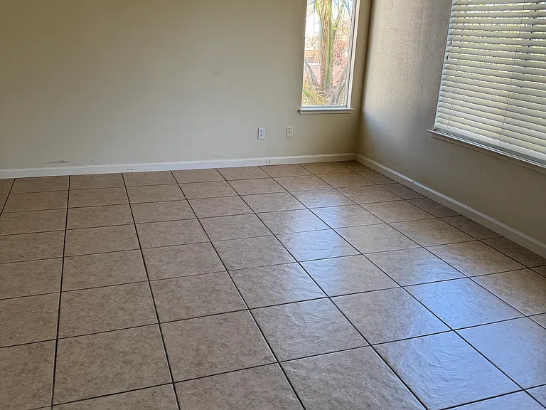2180 Bridle Creek Cir — Photo 8