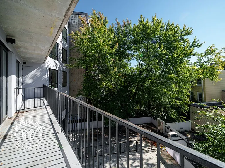 280 Meeker Ave #905 — Photo 16