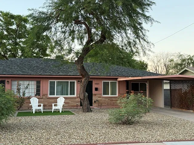 2 bed, 900 sqft, $1,875 — Photo 1