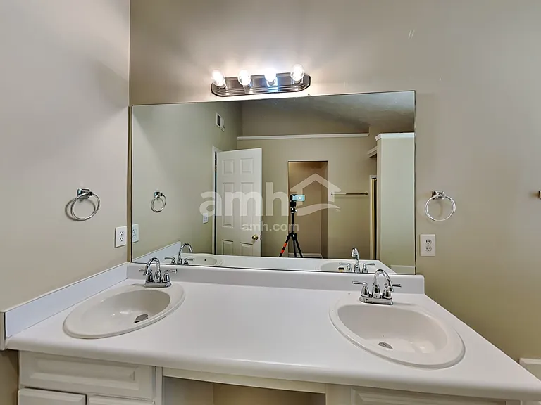 1626 Sparrow Wood Ln SW — Photo 13