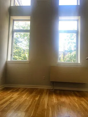 Rented by Elite NY Holdings | media 15