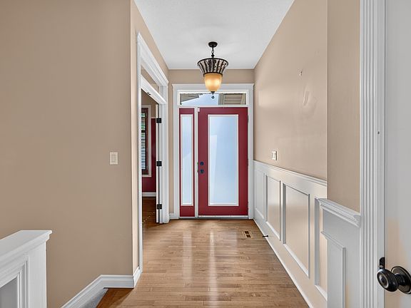 4th image of 61 Lafleur Dr #27
